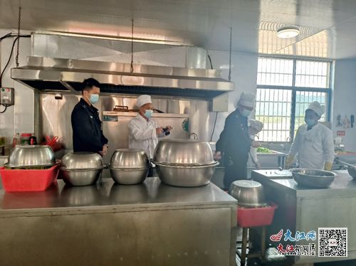 崇仁縣市場監管局聯合開展校園食堂食品安全專項檢查